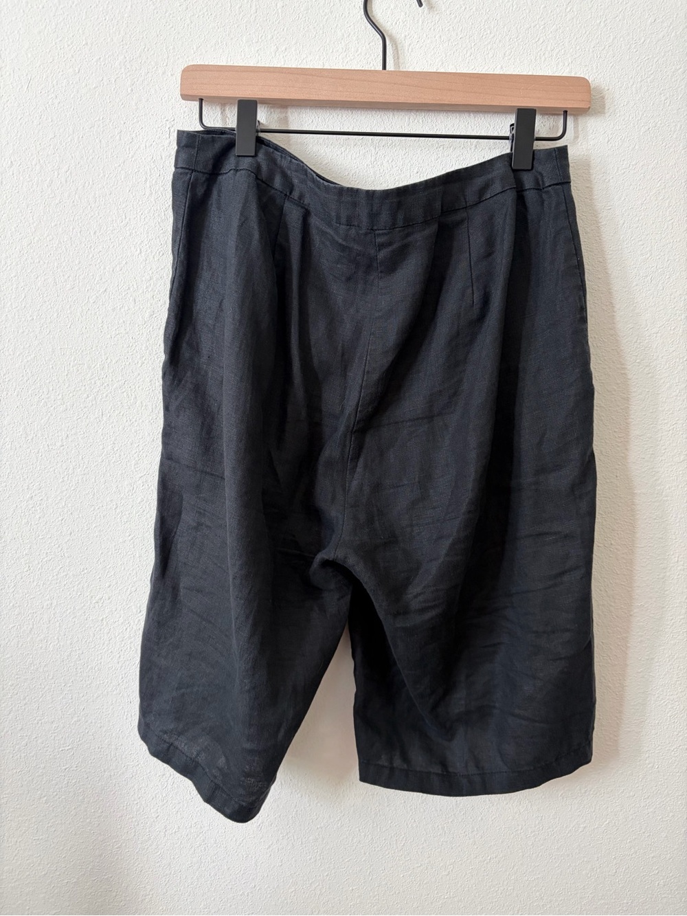 Eileen Fisher Organic Linen Bermuda Shorts Black Size 4 - Picture 3 of 8